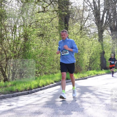 12.04.2026 - 45. Internationalen Wilhelmsburger Insellauf Yannick Fuchs http://msf.ph/oto/9479589 12.04.2026 10:30:15 Laufen  meine-sportfotos.de