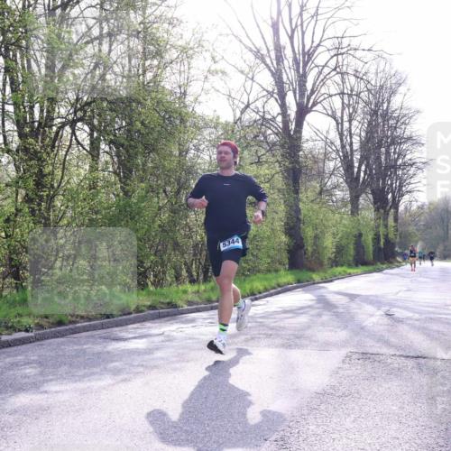12.04.2026 - 45. Internationalen Wilhelmsburger Insellauf Yannick Fuchs http://msf.ph/oto/9479600 12.04.2026 10:17:58 Laufen 5344 meine-sportfotos.de