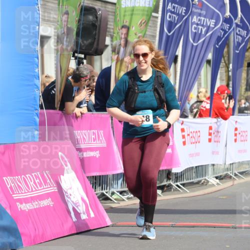 12.04.2026 - 45. Internationalen Wilhelmsburger Insellauf Strokosch-Dieckow http://msf.ph/oto/9479660 12.04.2026 11:47:54 Ziel 3148 meine-sportfotos.de