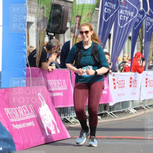 12.04.2026 - 45. Internationalen Wilhelmsburger Insellauf Strokosch-Dieckow http://msf.ph/oto/9479668 12.04.2026 11:47:54 Ziel 3148 meine-sportfotos.de