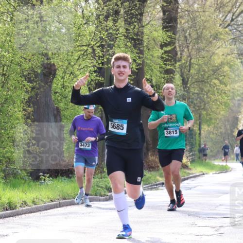 12.04.2026 - 45. Internationalen Wilhelmsburger Insellauf Yannick Fuchs http://msf.ph/oto/9479713 12.04.2026 10:18:09 Laufen 5685, 3815, 3473, 2 meine-sportfotos.de