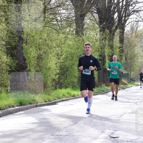 12.04.2026 - 45. Internationalen Wilhelmsburger Insellauf Yannick Fuchs http://msf.ph/oto/9479727 12.04.2026 10:18:10 Laufen 5685, 3815 meine-sportfotos.de