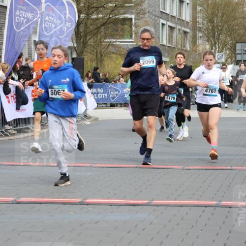 12.04.2026 - 45. Internationalen Wilhelmsburger Insellauf Strokosch-Dieckow http://msf.ph/oto/9479750 12.04.2026 12:59:50 Ziel 4187, 5067, 2069, 4761, 5179, 3192, 5635, 4917 meine-sportfotos.de