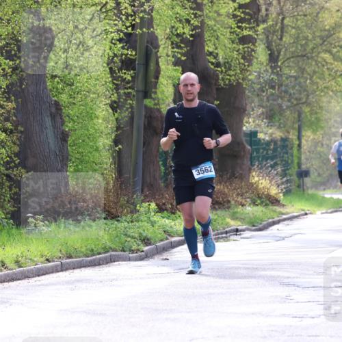 12.04.2026 - 45. Internationalen Wilhelmsburger Insellauf Yannick Fuchs http://msf.ph/oto/9479816 12.04.2026 10:18:19 Laufen 3562, 5473 meine-sportfotos.de