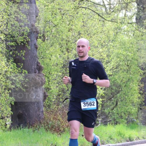 12.04.2026 - 45. Internationalen Wilhelmsburger Insellauf Yannick Fuchs http://msf.ph/oto/9479838 12.04.2026 10:18:23 Laufen 3562 meine-sportfotos.de