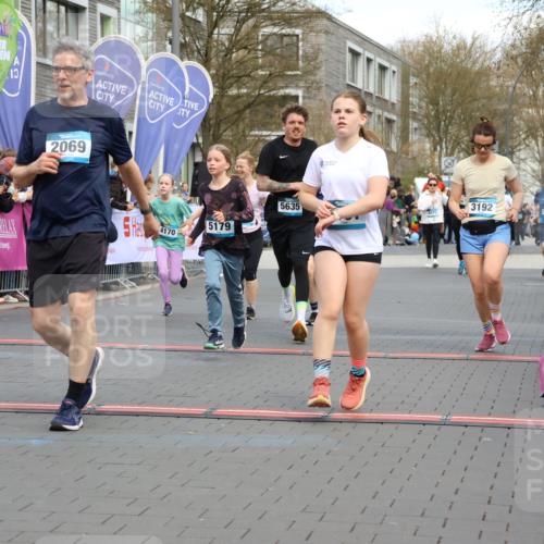 12.04.2026 - 45. Internationalen Wilhelmsburger Insellauf Strokosch-Dieckow http://msf.ph/oto/9479849 12.04.2026 12:59:53 Ziel 5067, 2069, 4761, 5179, 3192, 5635, 4917, 4171, 4170 meine-sportfotos.de