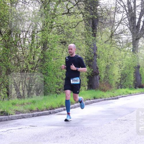 12.04.2026 - 45. Internationalen Wilhelmsburger Insellauf Yannick Fuchs http://msf.ph/oto/9479854 12.04.2026 10:18:24 Laufen 3562 meine-sportfotos.de