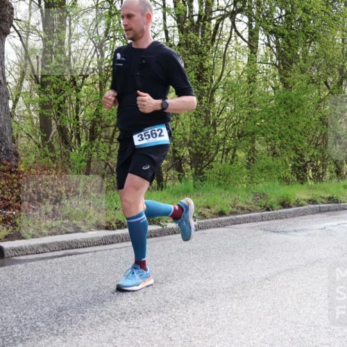 12.04.2026 - 45. Internationalen Wilhelmsburger Insellauf Yannick Fuchs http://msf.ph/oto/9479867 12.04.2026 10:18:26 Laufen 3562 meine-sportfotos.de