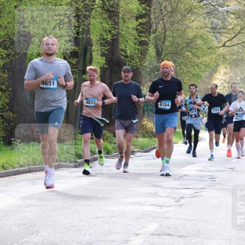 12.04.2026 - 45. Internationalen Wilhelmsburger Insellauf Yannick Fuchs http://msf.ph/oto/9479908 12.04.2026 10:18:37 Laufen 4651, 483, 4154, 3514, 2265, 5452 meine-sportfotos.de