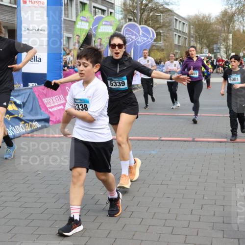 12.04.2026 - 45. Internationalen Wilhelmsburger Insellauf Strokosch-Dieckow http://msf.ph/oto/9479925 12.04.2026 13:00:08 Ziel 5339, 2006, 4096, 5081, 4623, 4620 meine-sportfotos.de