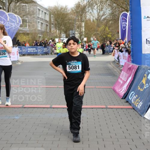 12.04.2026 - 45. Internationalen Wilhelmsburger Insellauf Strokosch-Dieckow http://msf.ph/oto/9479990 12.04.2026 13:00:11 Ziel 4623, 4620, 3999, 5183 meine-sportfotos.de