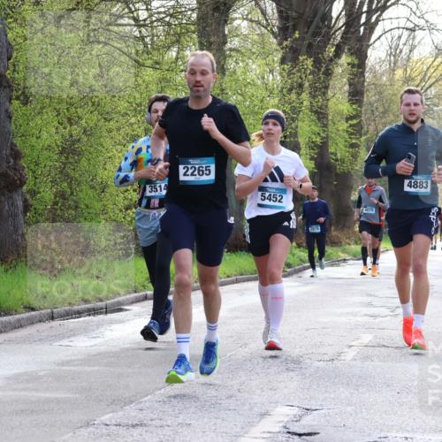 12.04.2026 - 45. Internationalen Wilhelmsburger Insellauf Yannick Fuchs http://msf.ph/oto/9480006 12.04.2026 10:18:46 Laufen 3514, 2265, 5452, 2979, 4075, 4883 meine-sportfotos.de