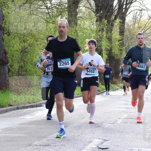12.04.2026 - 45. Internationalen Wilhelmsburger Insellauf Yannick Fuchs http://msf.ph/oto/9480008 12.04.2026 10:18:47 Laufen 2265, 351, 5452, 2979, 4075, 4883 meine-sportfotos.de