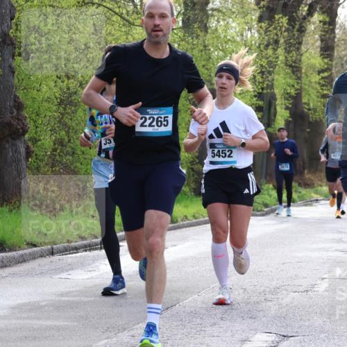 12.04.2026 - 45. Internationalen Wilhelmsburger Insellauf Yannick Fuchs http://msf.ph/oto/9480012 12.04.2026 10:18:47 Laufen 1355, 2265, 5452, 407, 2979, 4883 meine-sportfotos.de