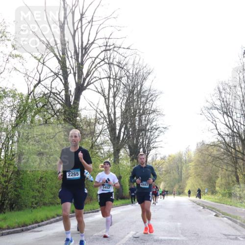 12.04.2026 - 45. Internationalen Wilhelmsburger Insellauf Yannick Fuchs http://msf.ph/oto/9480021 12.04.2026 10:18:48 Laufen 2265, 5452, 4883 meine-sportfotos.de
