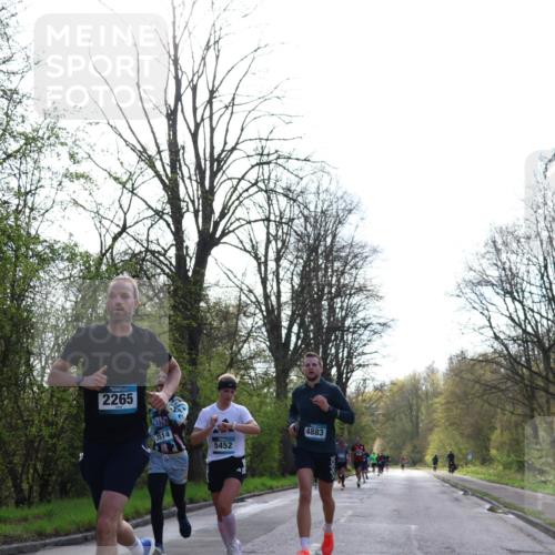 12.04.2026 - 45. Internationalen Wilhelmsburger Insellauf Yannick Fuchs http://msf.ph/oto/9480028 12.04.2026 10:18:48 Laufen 2265, 3514, 5452, 4883 meine-sportfotos.de