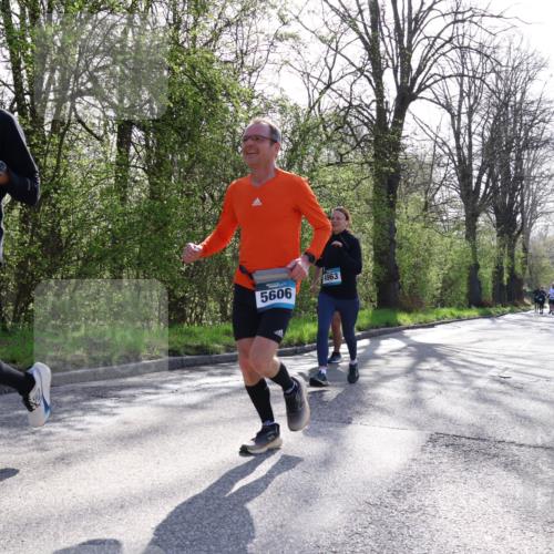 12.04.2026 - 45. Internationalen Wilhelmsburger Insellauf Yannick Fuchs http://msf.ph/oto/9480105 12.04.2026 10:30:39 Laufen  meine-sportfotos.de