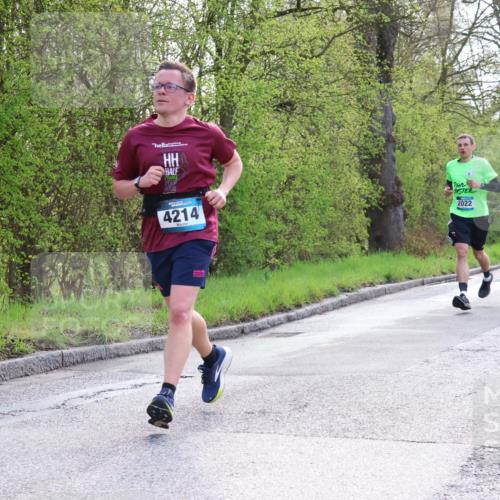 12.04.2026 - 45. Internationalen Wilhelmsburger Insellauf Yannick Fuchs http://msf.ph/oto/9480120 12.04.2026 10:19:04 Laufen 4214, 2022, 4027, 2851, 3585 meine-sportfotos.de
