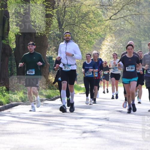 12.04.2026 - 45. Internationalen Wilhelmsburger Insellauf Yannick Fuchs http://msf.ph/oto/9480140 12.04.2026 10:30:42 Laufen  meine-sportfotos.de
