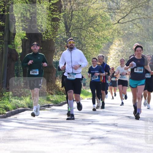 12.04.2026 - 45. Internationalen Wilhelmsburger Insellauf Yannick Fuchs http://msf.ph/oto/9480142 12.04.2026 10:30:42 Laufen  meine-sportfotos.de