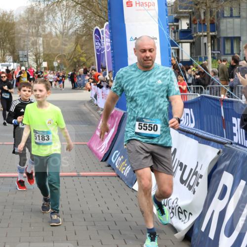 12.04.2026 - 45. Internationalen Wilhelmsburger Insellauf Strokosch-Dieckow http://msf.ph/oto/9480161 12.04.2026 13:00:19 Ziel 5183, 5863, 5550, 5074, 5467, 3972, 2984 meine-sportfotos.de