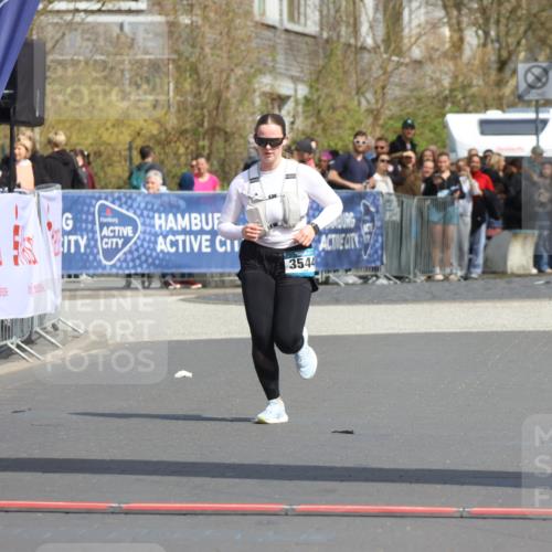 12.04.2026 - 45. Internationalen Wilhelmsburger Insellauf Strokosch-Dieckow http://msf.ph/oto/9480168 12.04.2026 11:52:23 Ziel 3544 meine-sportfotos.de