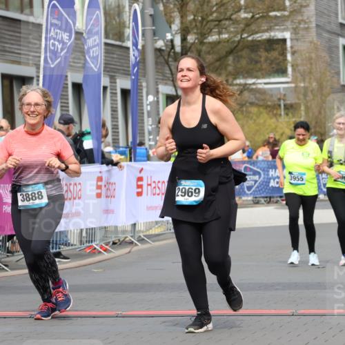 12.04.2026 - 45. Internationalen Wilhelmsburger Insellauf Strokosch-Dieckow http://msf.ph/oto/9480176 12.04.2026 13:27:38 Ziel 2306, 2969, 3888 meine-sportfotos.de