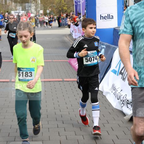 12.04.2026 - 45. Internationalen Wilhelmsburger Insellauf Strokosch-Dieckow http://msf.ph/oto/9480178 12.04.2026 13:00:21 Ziel 5550, 5074, 5467, 3972, 2984, 2063, 2735 meine-sportfotos.de