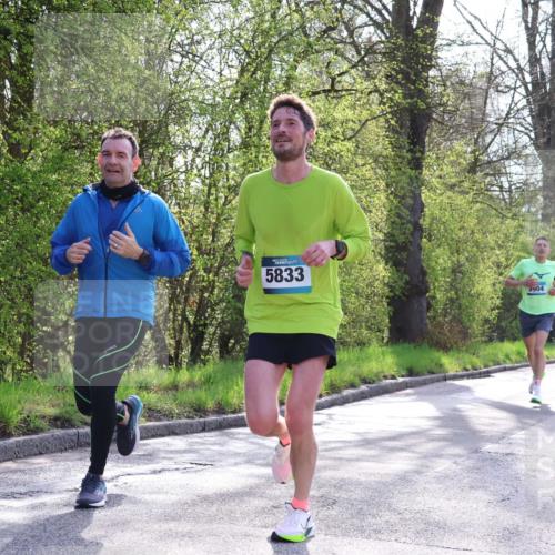 12.04.2026 - 45. Internationalen Wilhelmsburger Insellauf Yannick Fuchs http://msf.ph/oto/9480241 12.04.2026 10:19:22 Laufen 5833, 3904 meine-sportfotos.de