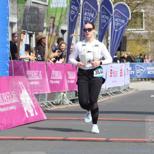 12.04.2026 - 45. Internationalen Wilhelmsburger Insellauf Strokosch-Dieckow http://msf.ph/oto/9480264 12.04.2026 11:52:26 Ziel 3544 meine-sportfotos.de