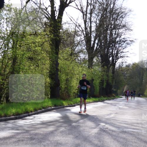12.04.2026 - 45. Internationalen Wilhelmsburger Insellauf Yannick Fuchs http://msf.ph/oto/9480286 12.04.2026 10:19:26 Laufen 4995 meine-sportfotos.de