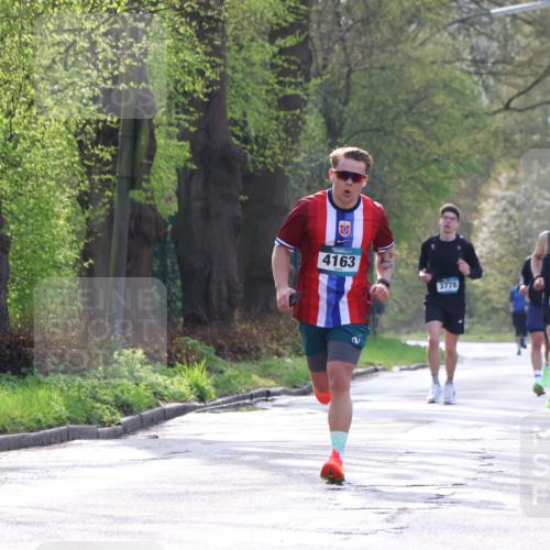 12.04.2026 - 45. Internationalen Wilhelmsburger Insellauf Yannick Fuchs http://msf.ph/oto/9480323 12.04.2026 10:19:31 Laufen 4163, 3778, 2, 4979, 4975 meine-sportfotos.de