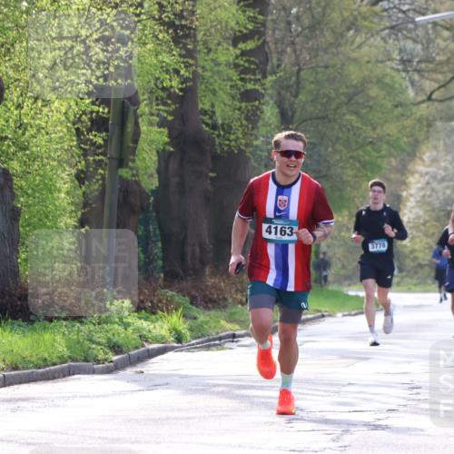 12.04.2026 - 45. Internationalen Wilhelmsburger Insellauf Yannick Fuchs http://msf.ph/oto/9480326 12.04.2026 10:19:31 Laufen 4163, 2, 3778, 4979, 975 meine-sportfotos.de