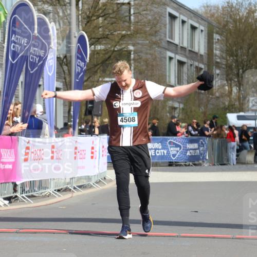 12.04.2026 - 45. Internationalen Wilhelmsburger Insellauf Strokosch-Dieckow http://msf.ph/oto/9480361 12.04.2026 11:54:01 Ziel 4508 meine-sportfotos.de