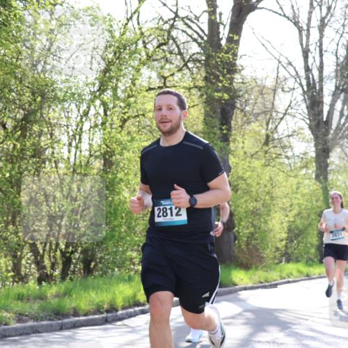 12.04.2026 - 45. Internationalen Wilhelmsburger Insellauf Yannick Fuchs http://msf.ph/oto/9480388 12.04.2026 10:30:56 Laufen  meine-sportfotos.de