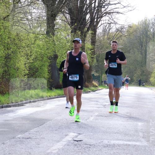 12.04.2026 - 45. Internationalen Wilhelmsburger Insellauf Yannick Fuchs http://msf.ph/oto/9480409 12.04.2026 10:19:39 Laufen 4979, 4975 meine-sportfotos.de