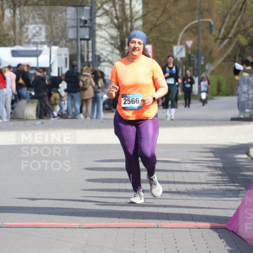 12.04.2026 - 45. Internationalen Wilhelmsburger Insellauf Strokosch-Dieckow http://msf.ph/oto/9480416 12.04.2026 11:54:06 Ziel 2566 meine-sportfotos.de