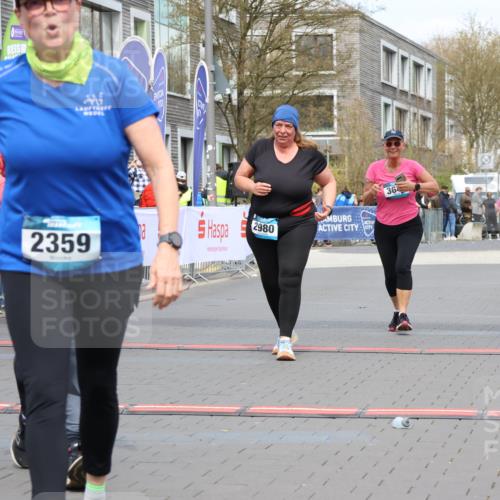 12.04.2026 - 45. Internationalen Wilhelmsburger Insellauf Strokosch-Dieckow http://msf.ph/oto/9480434 12.04.2026 13:27:03 Ziel 2933, 2359, 4124, 2980, 3640 meine-sportfotos.de