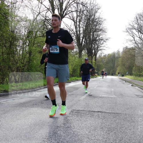 12.04.2026 - 45. Internationalen Wilhelmsburger Insellauf Yannick Fuchs http://msf.ph/oto/9480442 12.04.2026 10:19:43 Laufen 4975 meine-sportfotos.de