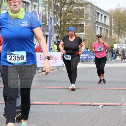 12.04.2026 - 45. Internationalen Wilhelmsburger Insellauf Strokosch-Dieckow http://msf.ph/oto/9480443 12.04.2026 13:27:03 Ziel 2933, 2359, 4124, 2980, 3640 meine-sportfotos.de