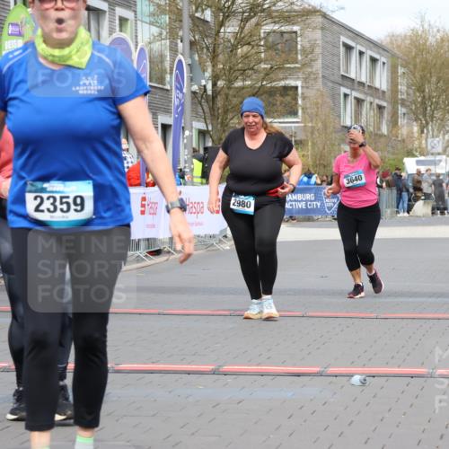 12.04.2026 - 45. Internationalen Wilhelmsburger Insellauf Strokosch-Dieckow http://msf.ph/oto/9480452 12.04.2026 13:27:02 Ziel 5245, 2933, 2359, 4124, 2980, 3640 meine-sportfotos.de