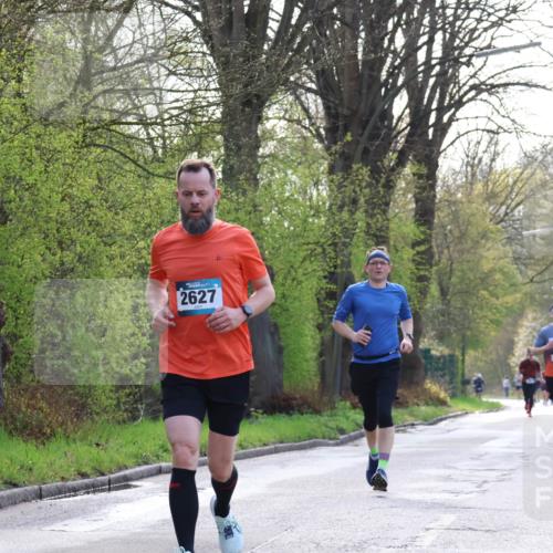 12.04.2026 - 45. Internationalen Wilhelmsburger Insellauf Yannick Fuchs http://msf.ph/oto/9480546 12.04.2026 10:19:59 Laufen 2627, 3845 meine-sportfotos.de
