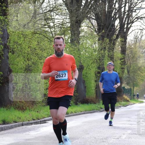 12.04.2026 - 45. Internationalen Wilhelmsburger Insellauf Yannick Fuchs http://msf.ph/oto/9480549 12.04.2026 10:19:59 Laufen 2627, 3845 meine-sportfotos.de