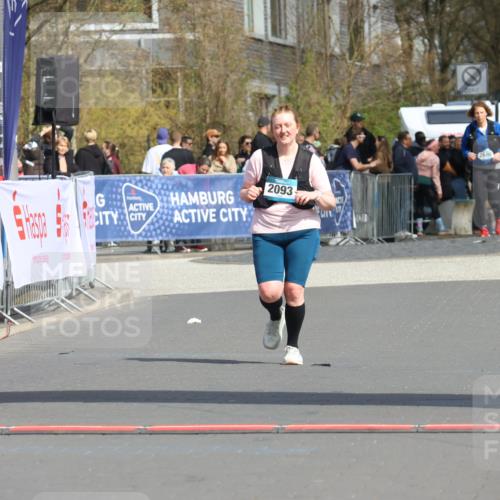 12.04.2026 - 45. Internationalen Wilhelmsburger Insellauf Strokosch-Dieckow http://msf.ph/oto/9480553 12.04.2026 11:54:31 Ziel 2093 meine-sportfotos.de