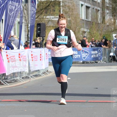 12.04.2026 - 45. Internationalen Wilhelmsburger Insellauf Strokosch-Dieckow http://msf.ph/oto/9480585 12.04.2026 11:54:35 Ziel 2093 meine-sportfotos.de