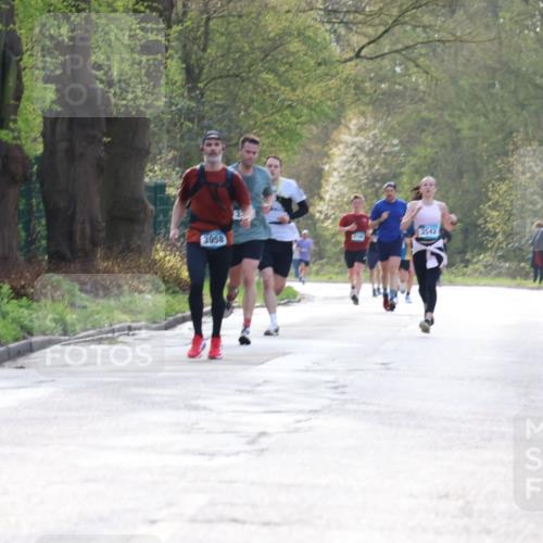 12.04.2026 - 45. Internationalen Wilhelmsburger Insellauf Yannick Fuchs http://msf.ph/oto/9480608 12.04.2026 10:20:07 Laufen 3658 meine-sportfotos.de