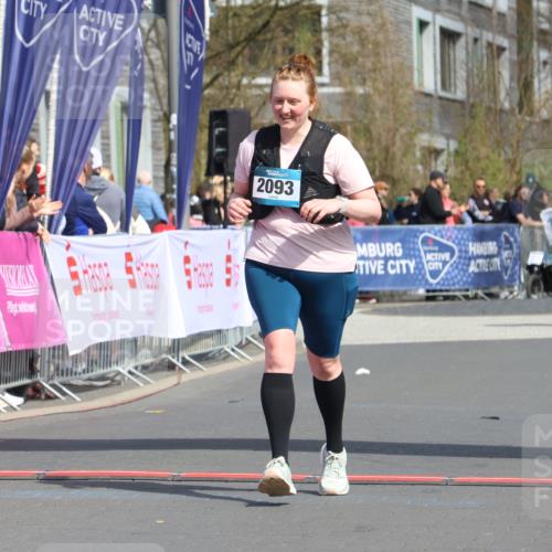 12.04.2026 - 45. Internationalen Wilhelmsburger Insellauf Strokosch-Dieckow http://msf.ph/oto/9480610 12.04.2026 11:54:35 Ziel 2093 meine-sportfotos.de
