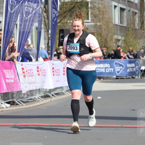 12.04.2026 - 45. Internationalen Wilhelmsburger Insellauf Strokosch-Dieckow http://msf.ph/oto/9480616 12.04.2026 11:54:35 Ziel 2093 meine-sportfotos.de