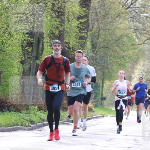12.04.2026 - 45. Internationalen Wilhelmsburger Insellauf Yannick Fuchs http://msf.ph/oto/9480628 12.04.2026 10:20:11 Laufen 3958, 3355, 3542, 748, 5052 meine-sportfotos.de