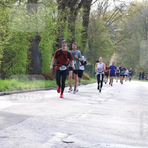 12.04.2026 - 45. Internationalen Wilhelmsburger Insellauf Yannick Fuchs http://msf.ph/oto/9480634 12.04.2026 10:20:12 Laufen 3958, 15, 3542 meine-sportfotos.de